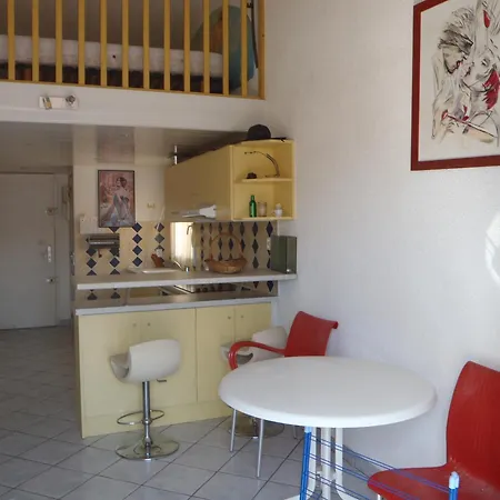 Ref 4060 Joli Mezzanine Climatise Lejlighed